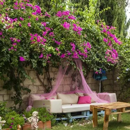 Asma Alacati Hotel *