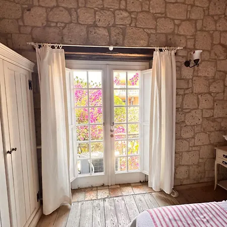 Asma Alacati Hotel Cesme