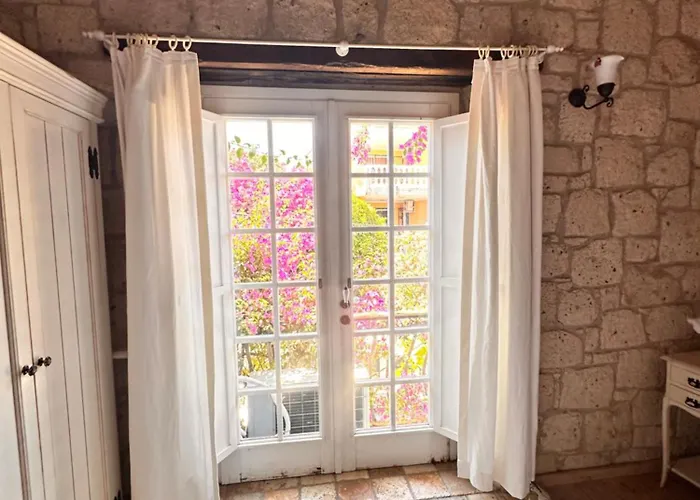 Asma Alacati Hotel Çeşme